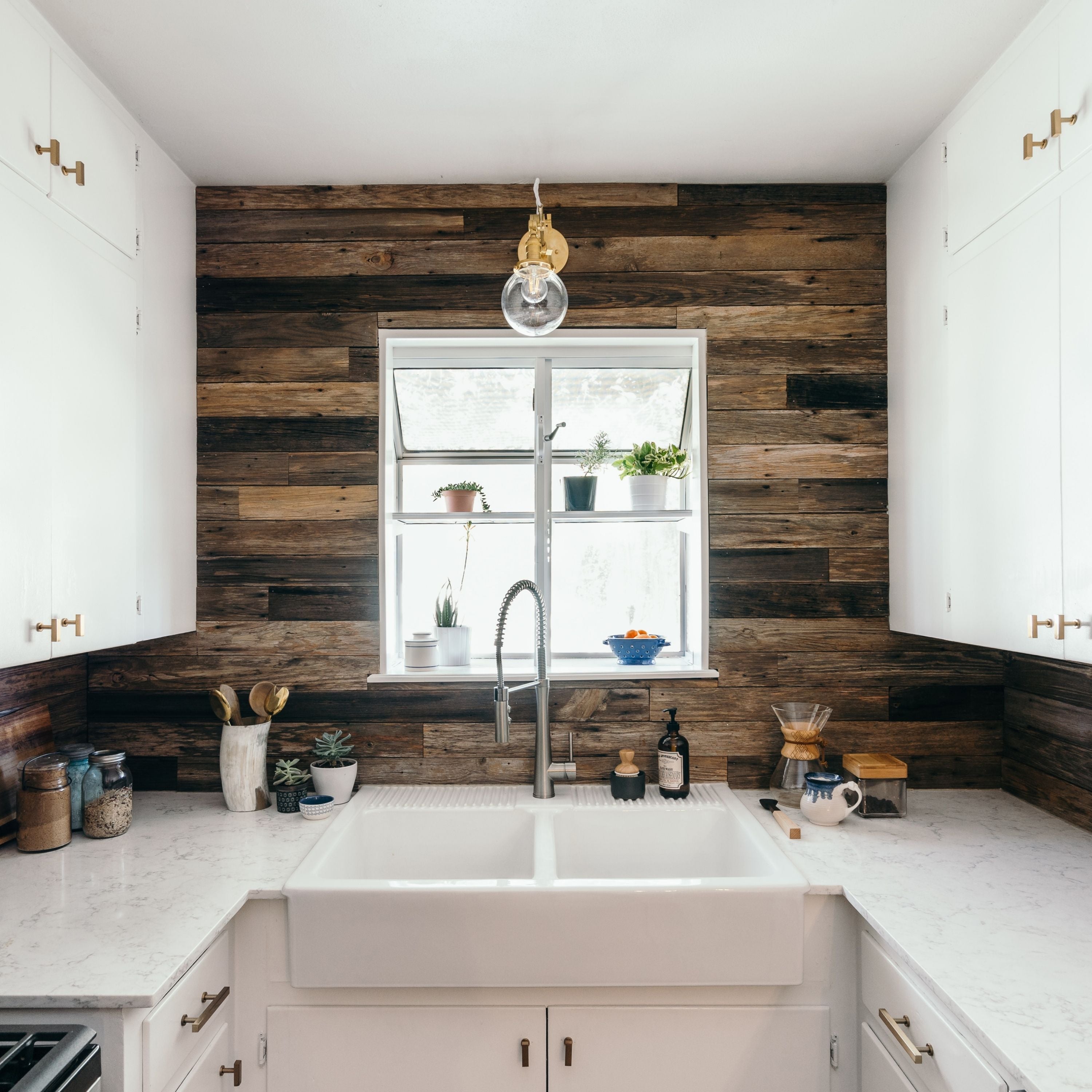 4 Types of Vintage Lighting To Modernize Your Home