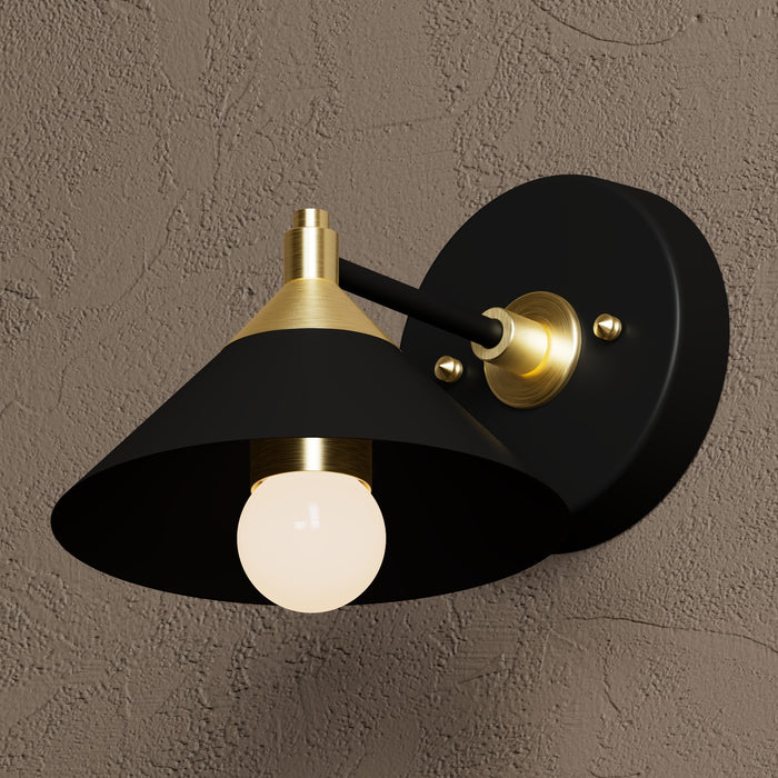 Roslyn - Single Light Sconce